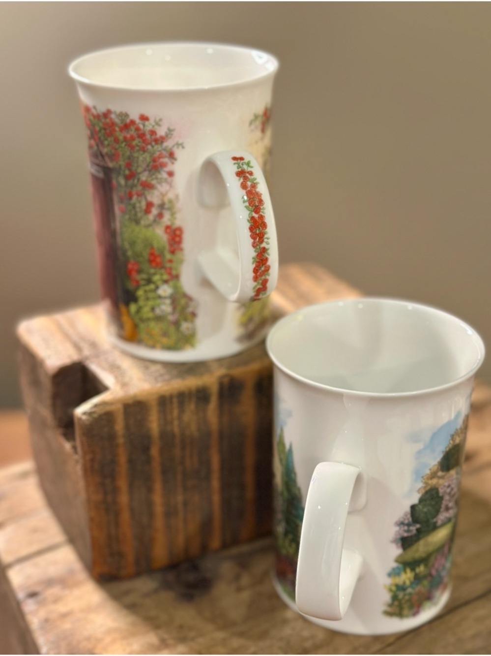 Dunoon England Bone China Cottage Mugs Set of 2 Floral Manor Houses and Doorways - Picture 3 of 12